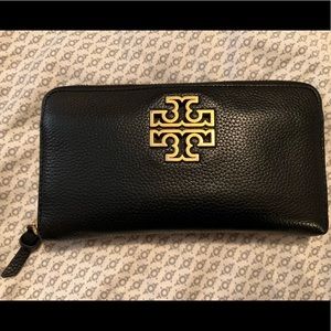 Tory Burch Britten Zip Continental Wallet - Used